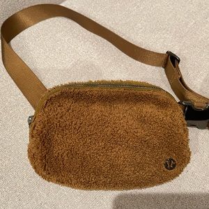 Lululemon Fleece Belt Bag 1L